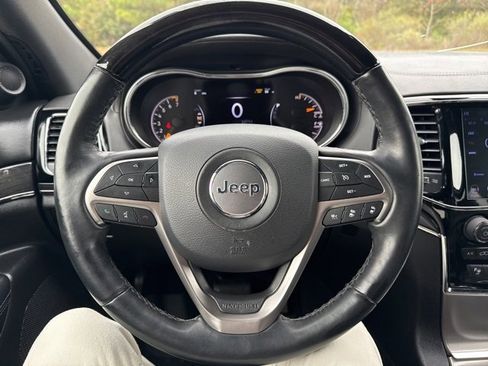 Used 2019 Jeep Grand Cherokee Overland image 20