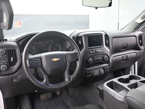 Used 2022 Chevrolet Silverado 2500 Custom w/ Custom Convenience Package image 14