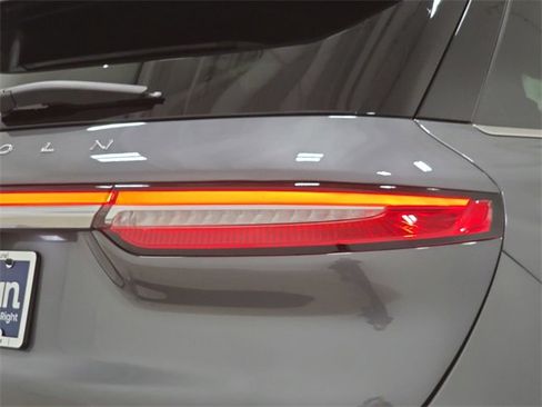 Used 2021 Lincoln Corsair AWD w/ Premium Package image 31