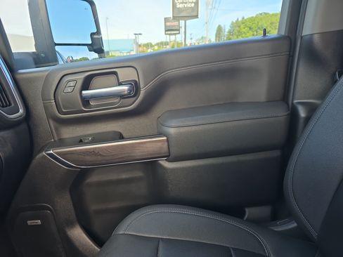 Used 2022 Chevrolet Silverado 2500 LTZ w/ LTZ Convenience Package AWD/4WD image 41