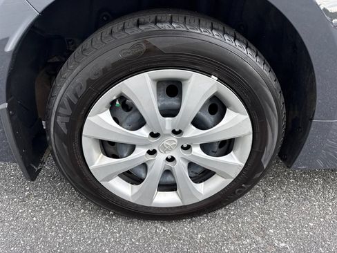 Used 2025 Toyota Corolla LE FWD image 10