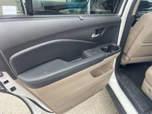 Used 2020 Honda Pilot Touring image 25