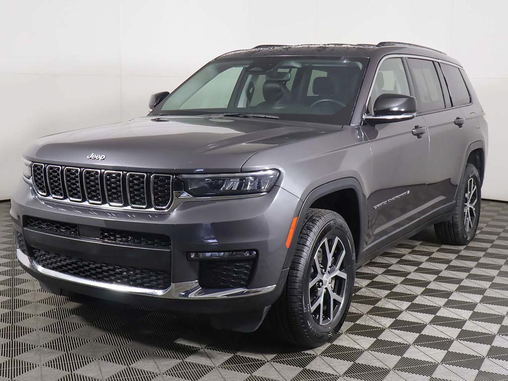 Used 2023 Jeep Grand Cherokee L Limited AWD/4WD image 10