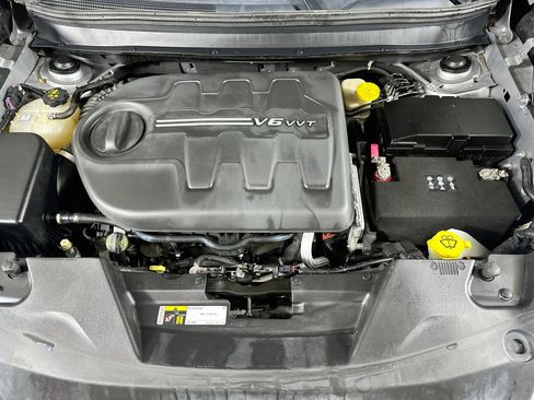 Used 2014 Jeep Cherokee Latitude w/ Cold Weather Group FWD image 27