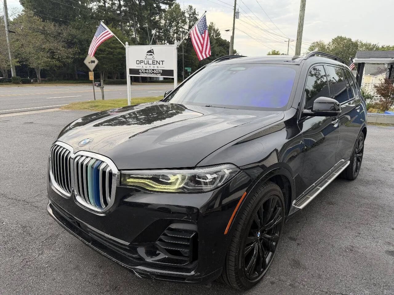 Used 2019 BMW X7 xDrive50i w/ Premium Package AWD/4WD image 3