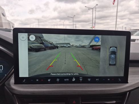 Certified 2025 Ford Escape SE w/ PHEV Premium Package image 36