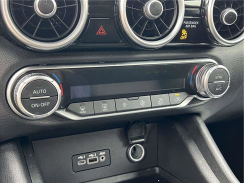 Certified 2023 Nissan Sentra SR w/ Trunk Package image 27