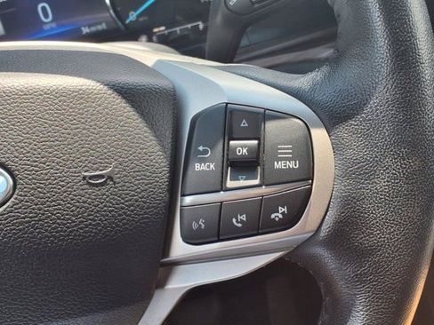 Used 2022 Ford Explorer Limited image 18