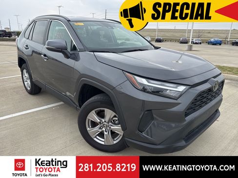 Used 2025 Toyota RAV4 XLE image 1