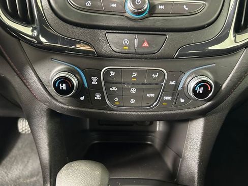 Used 2024 Chevrolet Equinox RS FWD image 24