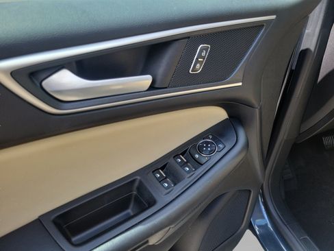 Used 2022 Ford Edge SEL w/ Convenience Package AWD/4WD image 12