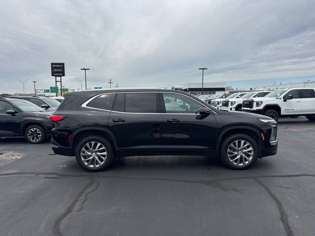 Used 2025 Buick Enclave Preferred FWD image 2