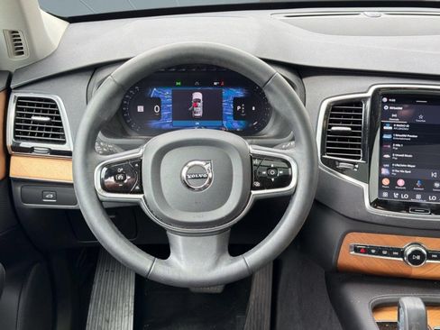 Used 2024 Volvo XC90 B6 Plus w/ Protection Package Premier AWD/4WD image 11