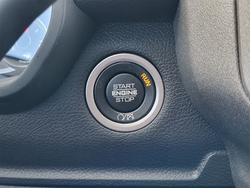 Used 2024 RAM 2500 Tradesman w/ Chrome Appearance Group image 20