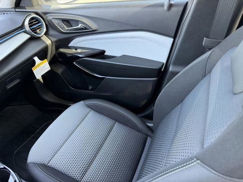 New 2026 Chevrolet Trax LT w/ Driver Confidence Package image 40