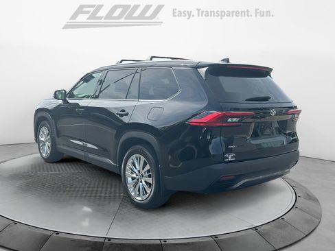 Used 2024 Toyota Grand Highlander AWD image 6