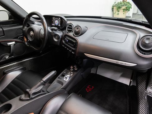 Used 2018 Alfa Romeo 4C Spider w/ Convenience Group - Spider image 11