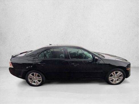 Used 2007 Ford Fusion SE FWD image 4