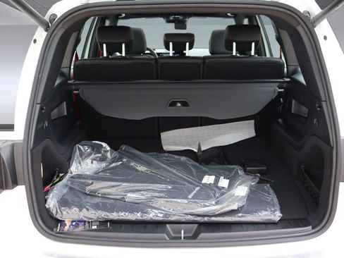 New 2025 Mercedes-Benz GLB 35 AMG 4MATIC image 25