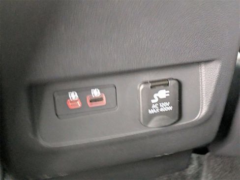 Used 2024 Nissan Frontier SV w/ Hardbody Edition image 22