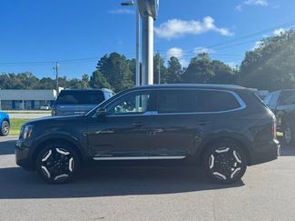 Used 2023 Kia Telluride EX w/ EX Captain's Chair Package video 2