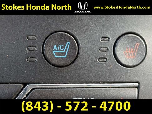 Used 2018 Ford Edge Titanium w/ Equipment Group 301A FWD image 27