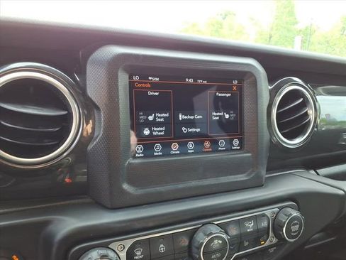 Used 2021 Jeep Wrangler Unlimited Sahara AWD/4WD image 21
