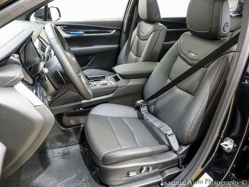 New 2025 Cadillac XT5 Premium Luxury w/ LPO, Floor Liner Package image 8