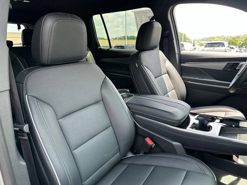 Used 2026 Buick Enclave Preferred FWD image 24