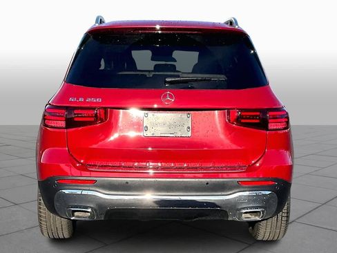 Used 2025 Mercedes-Benz GLB 250 image 5
