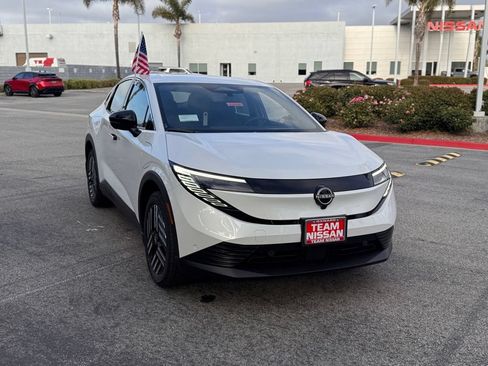 New 2026 Nissan Leaf SV+ w/ Illuminated Package FWD image 2