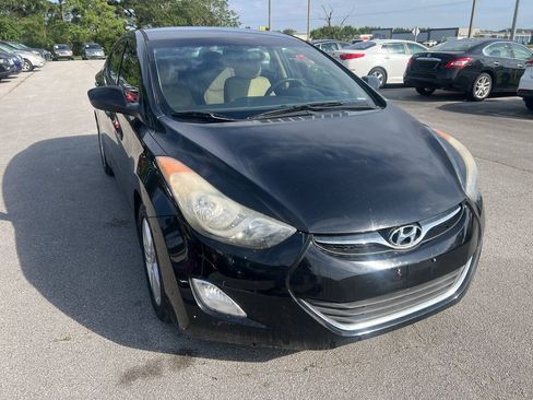 Used 2013 Hyundai Elantra GLS w/ Preferred Pkg FWD image 4