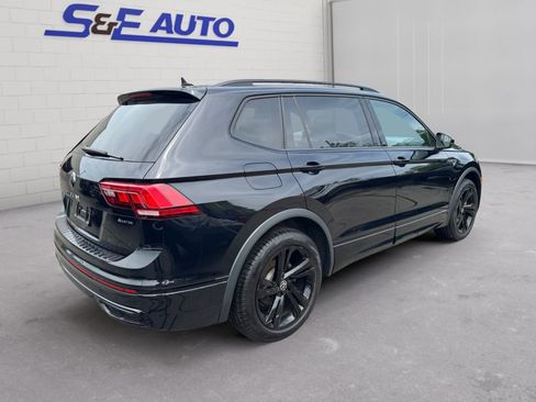 Used 2023 Volkswagen Tiguan SE R-Line AWD/4WD image 4