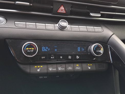 Certified 2023 Hyundai Elantra SEL w/ Convenience Package image 15