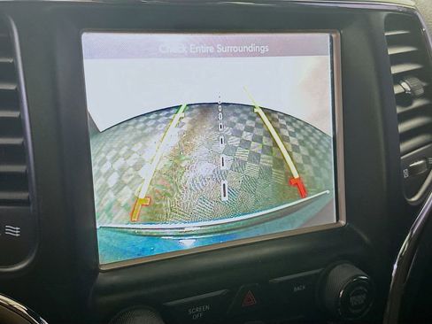 Used 2017 Jeep Grand Cherokee Limited w/ Trailer Tow Group IV image 20