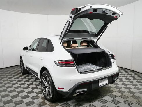 New 2026 Porsche Macan AWD/4WD image 34