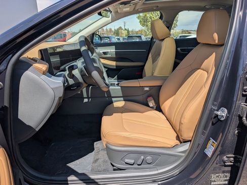 New 2025 Hyundai Sonata Limited image 5