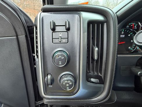 Used 2018 Chevrolet Silverado 2500 LTZ w/ LTZ Plus Package image 14