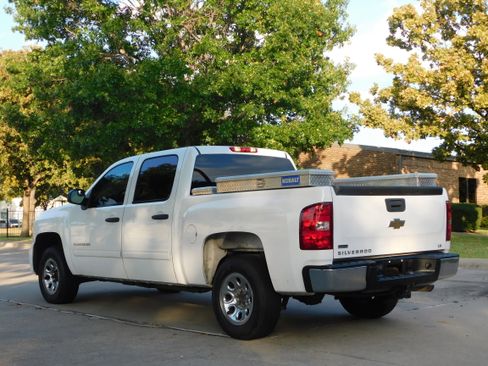 Used 2010 Chevrolet Silverado 1500 LS image 6