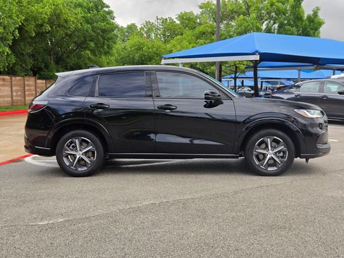 Used 2025 Honda HR-V EX-L image 2