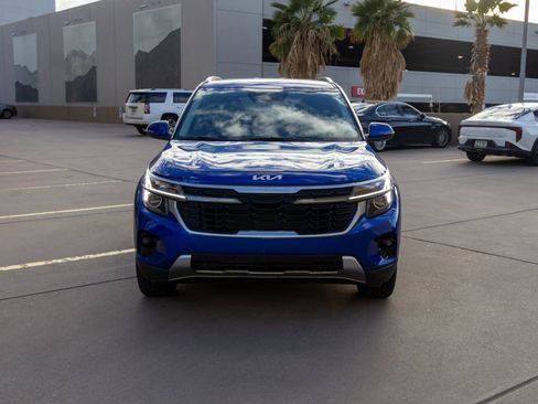Used 2025 Kia Seltos S FWD image 2