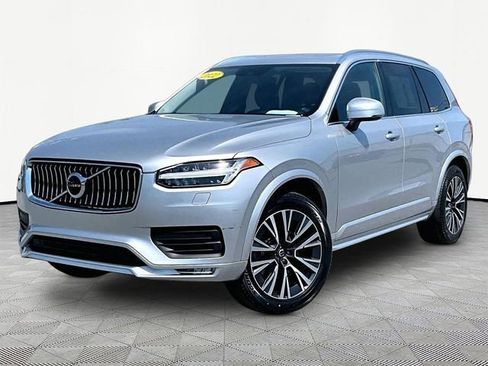 Used 2022 Volvo XC90 T6 Momentum w/ Climate Package image 3
