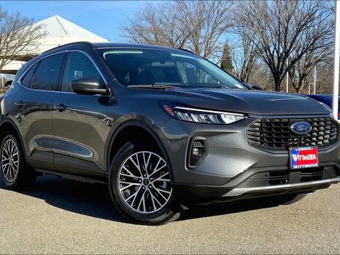 New 2025 Ford Escape SE image 2
