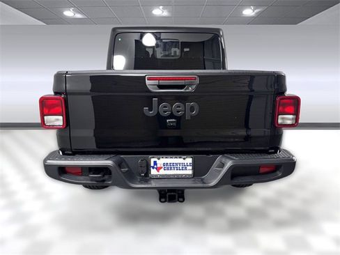 New 2025 Jeep Gladiator Sport w/ Premium Package image 10