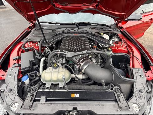 Used 2021 Ford Mustang Shelby GT500 w/ Carbon Fiber Track Pack image 39