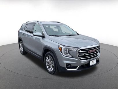 Used 2024 GMC Terrain SLT