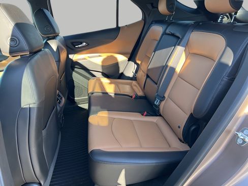 Used 2018 Chevrolet Equinox Premier image 29