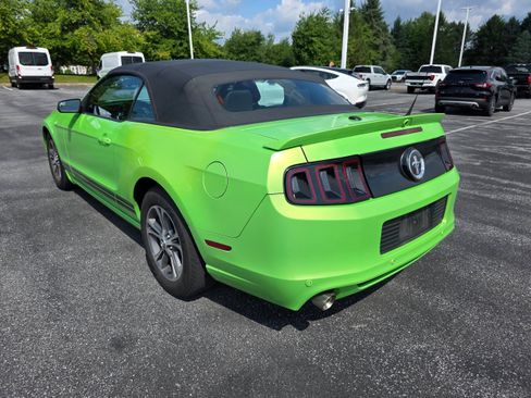 Used 2014 Ford Mustang Premium RWD image 3