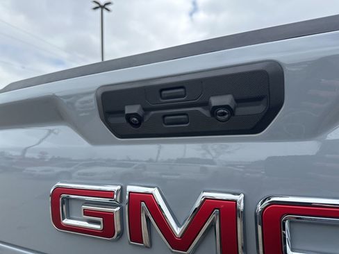 Used 2024 GMC Sierra 1500 AT4 w/ Technology Package image 7
