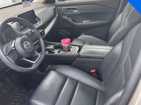 Used 2021 Nissan Rogue SL FWD image 2